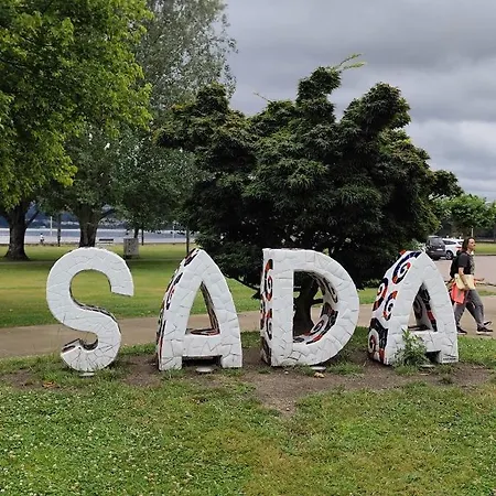 Estudio. Sada, A Coruna. * Sada